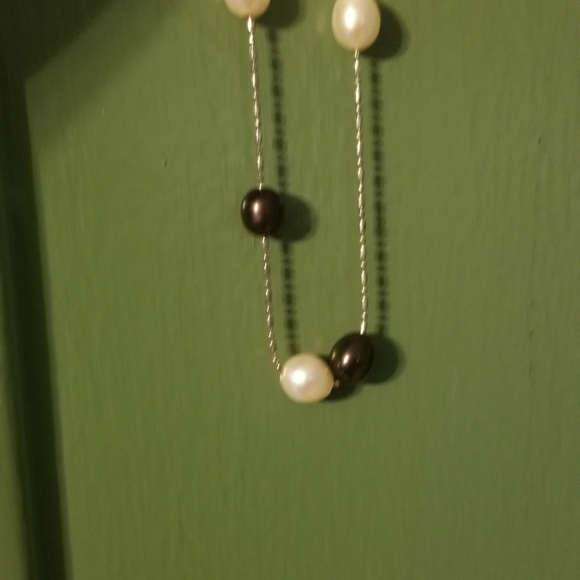 Multi-Colored Pearl Necklace - Picture 4 of 5